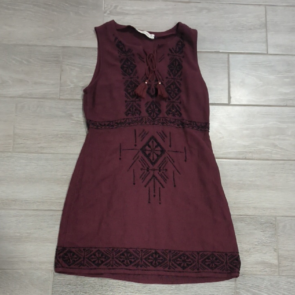 Abercrombie & Fitch Burgundy Dress With Beads All Throughout